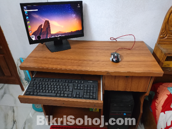 Full setup Mid range core i3 8th gen windows 10 pro+pc table